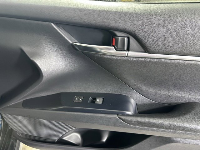 Used 2018 Toyota Camry SE image 10