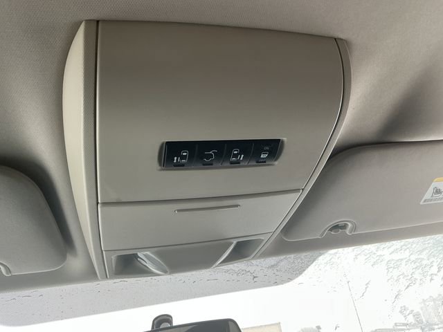 Used 2014 Dodge Grand Caravan SXT image 54