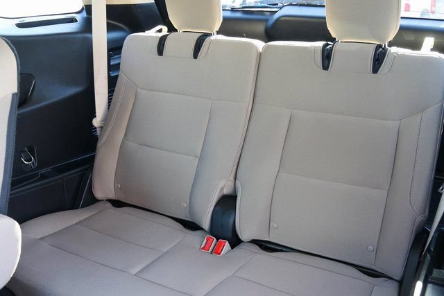 Used 2022 Ford Explorer XLT AWD/4WD image 15