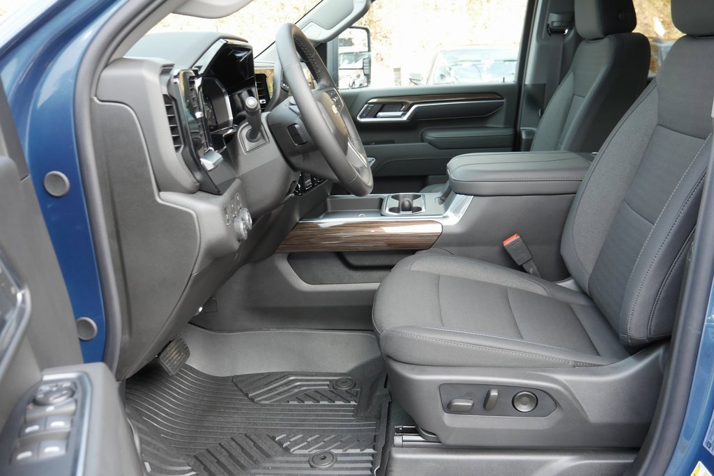New 2026 Chevrolet Silverado 2500 LT image 8