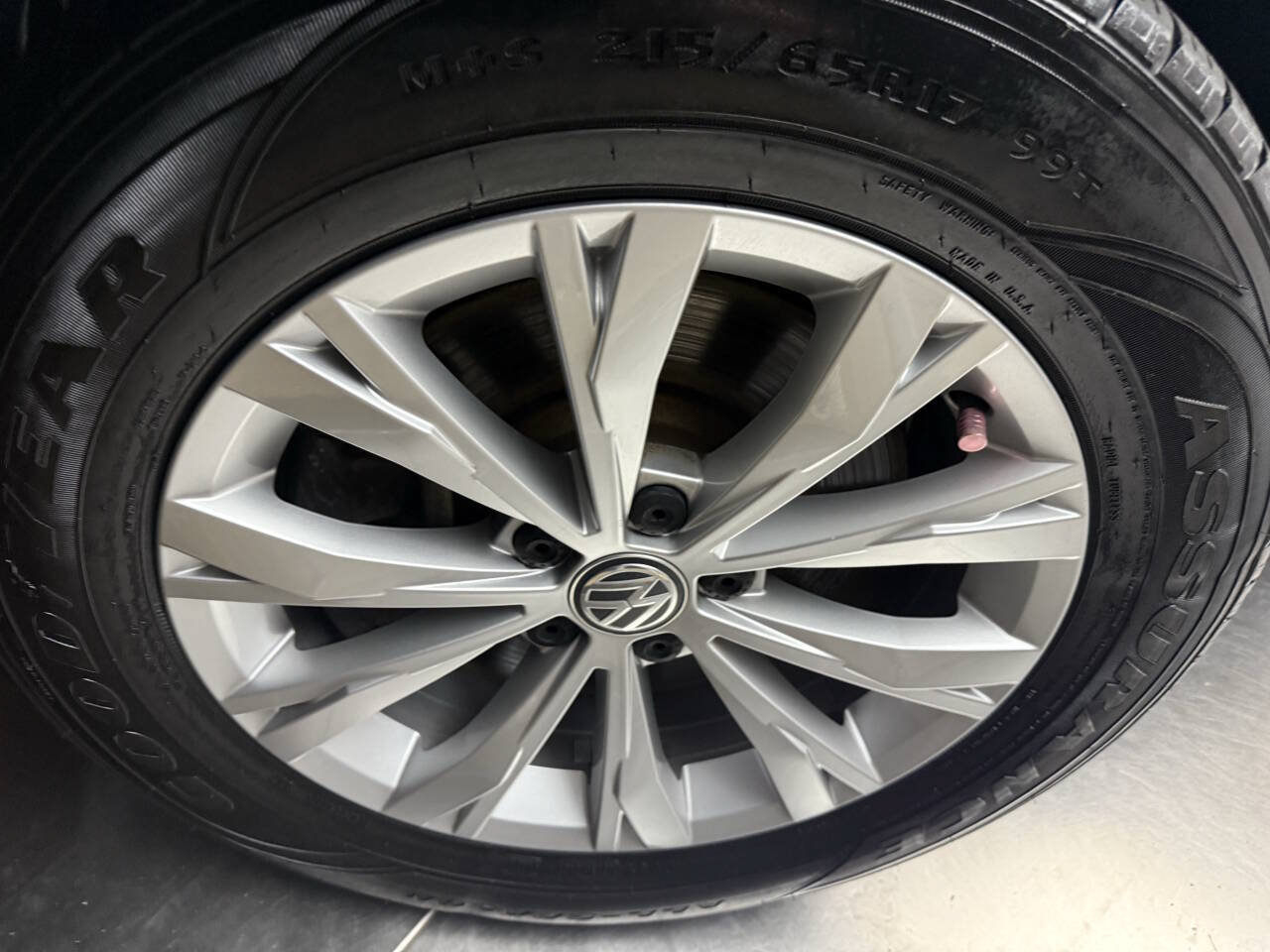 Used 2019 Volkswagen Tiguan SE w/ 3rd Row Seat Package AWD/4WD image 28