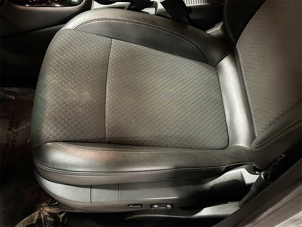 Used 2022 Buick Encore Preferred w/ Safety Package image 17