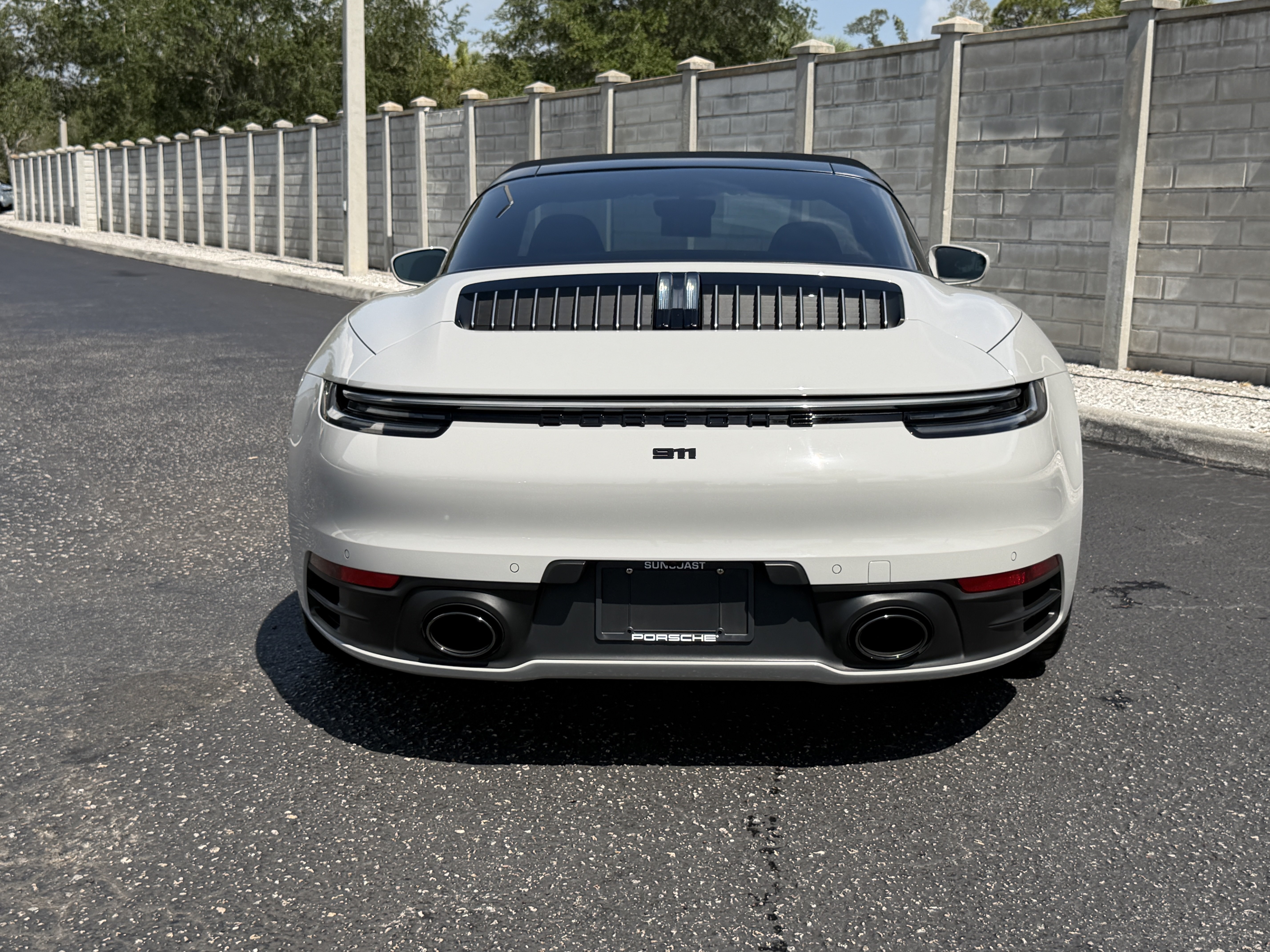 Certified 2022 Porsche 911 Targa 4 AWD/4WD image 12