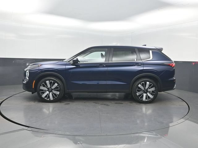 New 2026 Mitsubishi Outlander SE AWD/4WD image 3