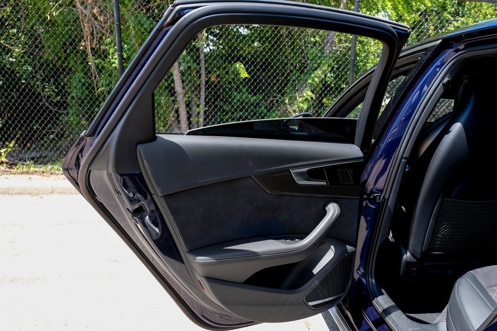 Used 2022 Audi S4 Premium Plus w/ Premium Plus Package image 44