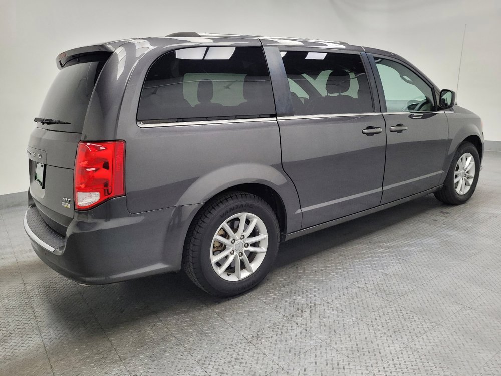 Used 2019 Dodge Grand Caravan SXT image 10