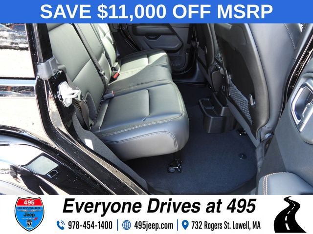 New 2025 Jeep Wrangler Unlimited Sahara w/ Technology Group AWD/4WD image 11