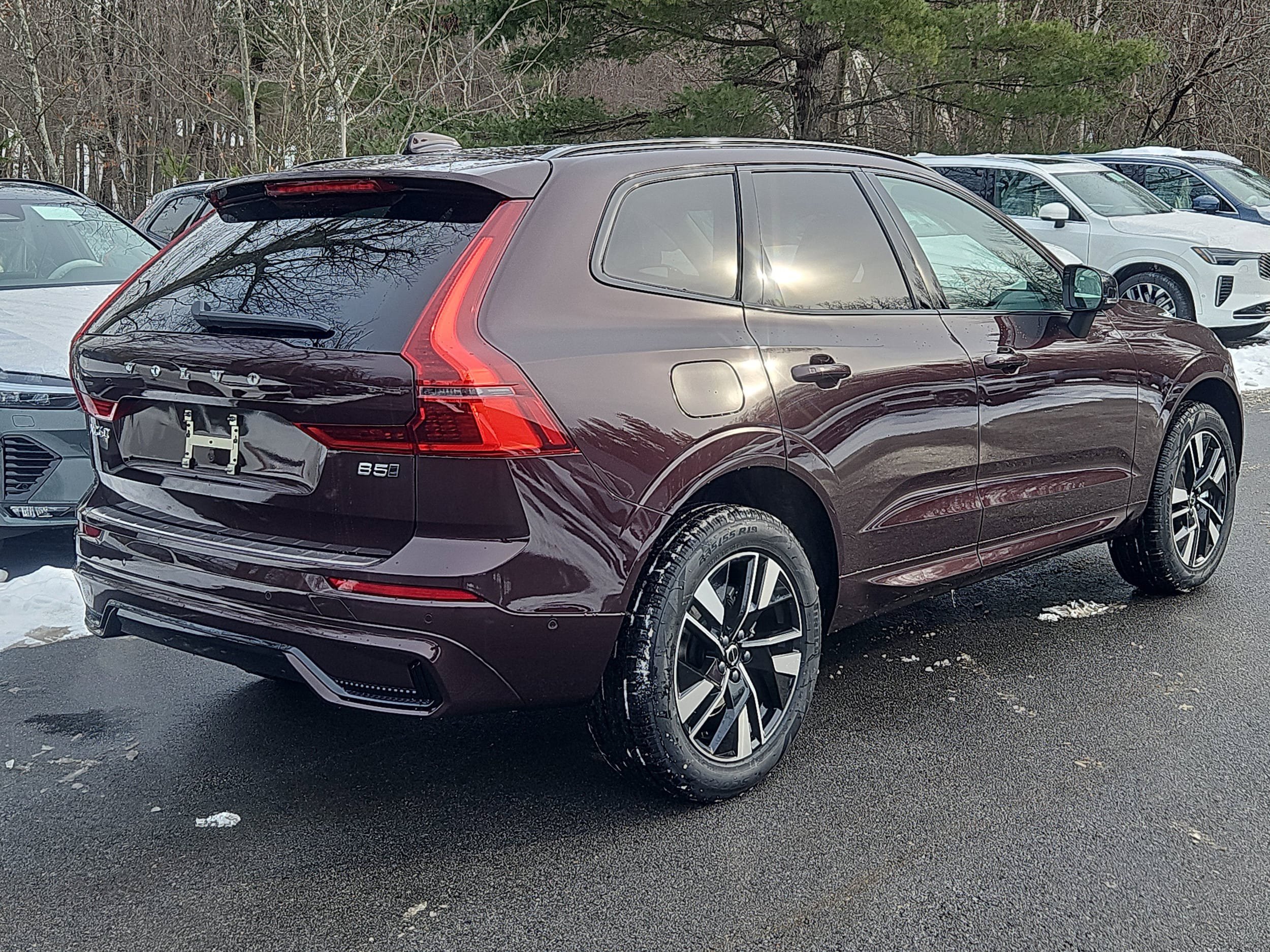 New 2026 Volvo XC60 B5 Plus w/ Protection Package Premier AWD/4WD image 2