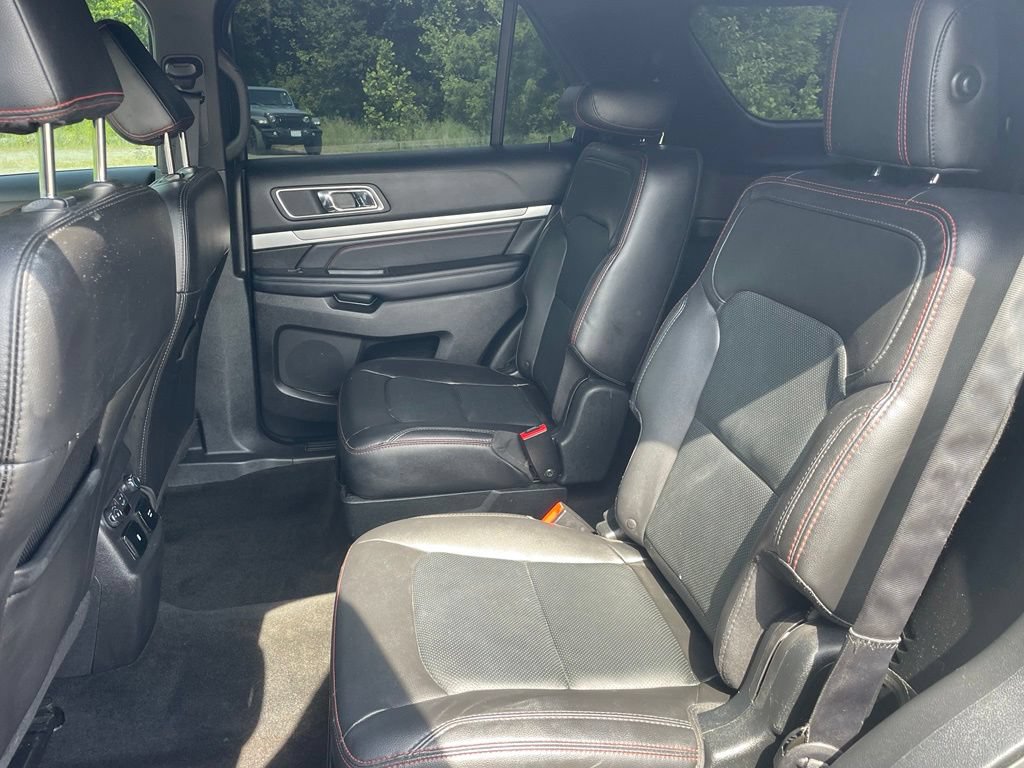 Used 2018 Ford Explorer Sport w/ Equipment Group 401A AWD/4WD image 9