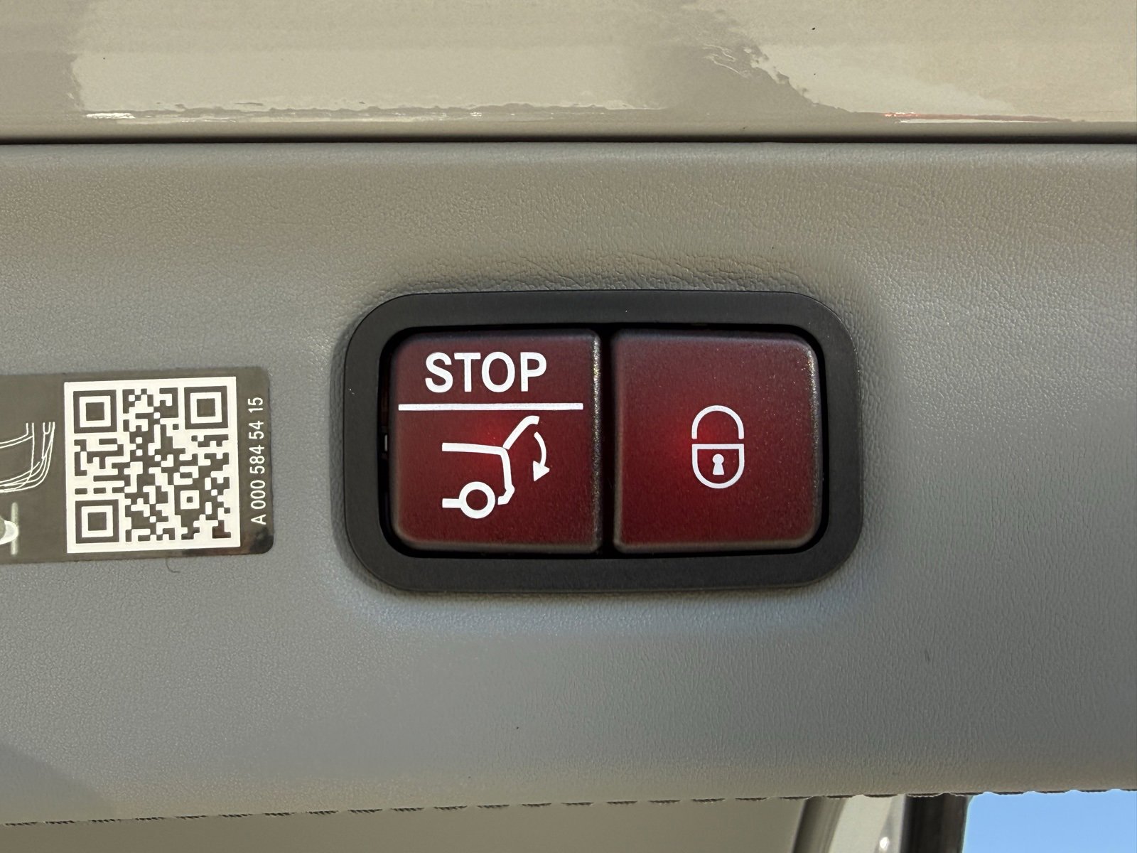 New 2025 Mercedes-Benz Maybach EQS 680 4MATIC image 13