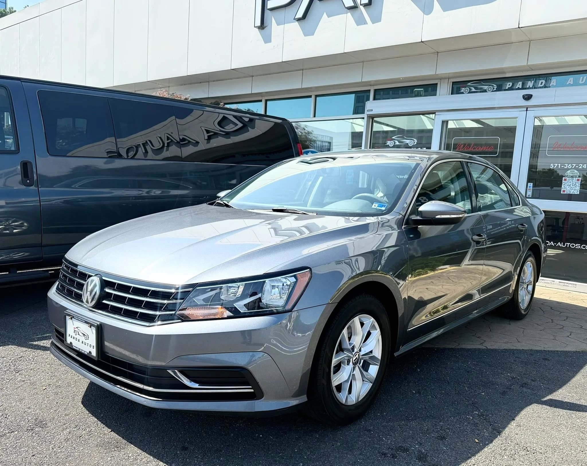 Used 2017 Volkswagen Passat 1.8T S FWD image 3