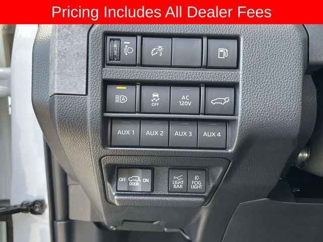 Used 2025 Toyota 4Runner Trailhunter AWD/4WD image 26