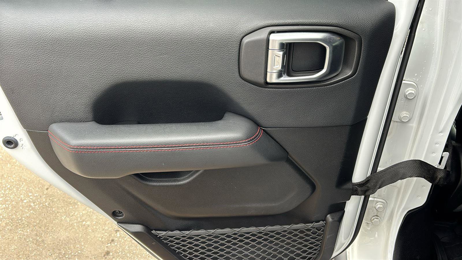 Used 2019 Jeep Wrangler Unlimited Rubicon image 16