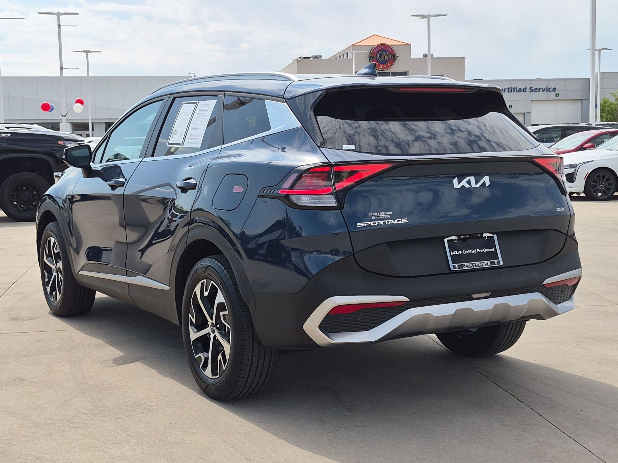 Certified 2024 Kia Sportage EX AWD/4WD image 3