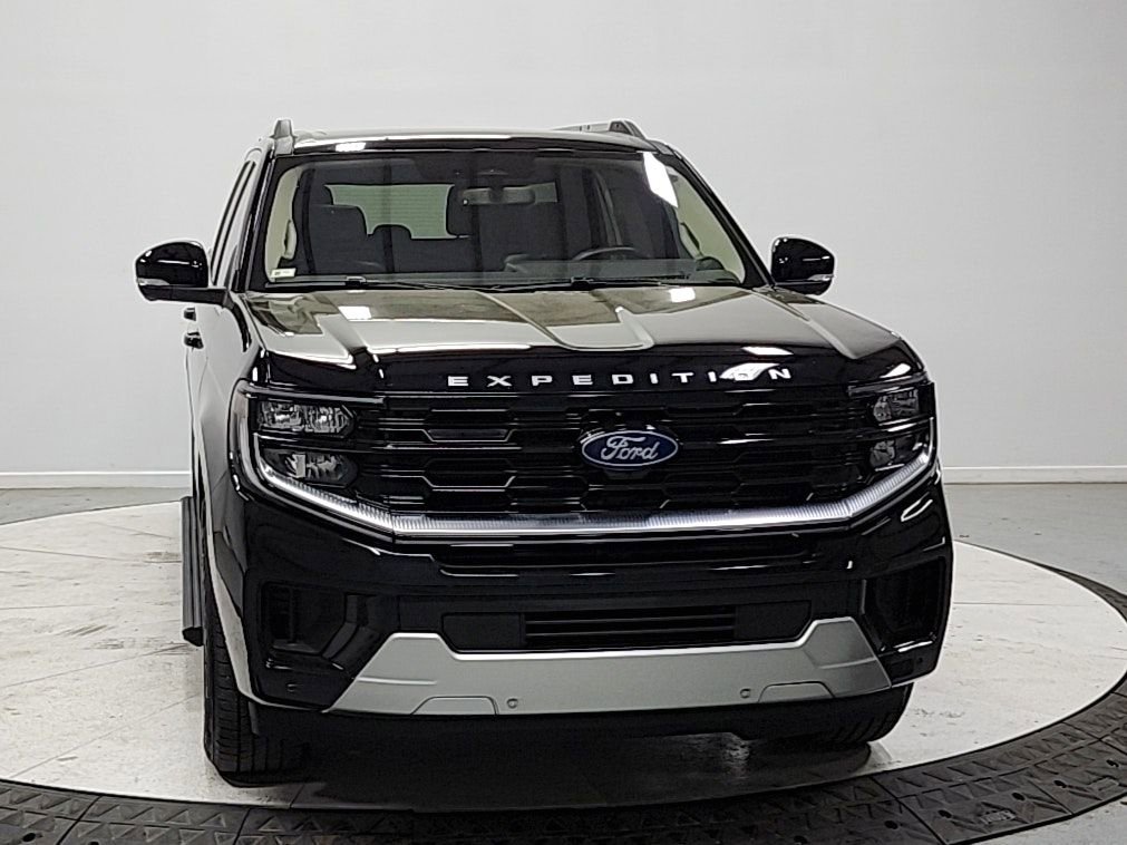 Used 2025 Ford Expedition Max Platinum image 2