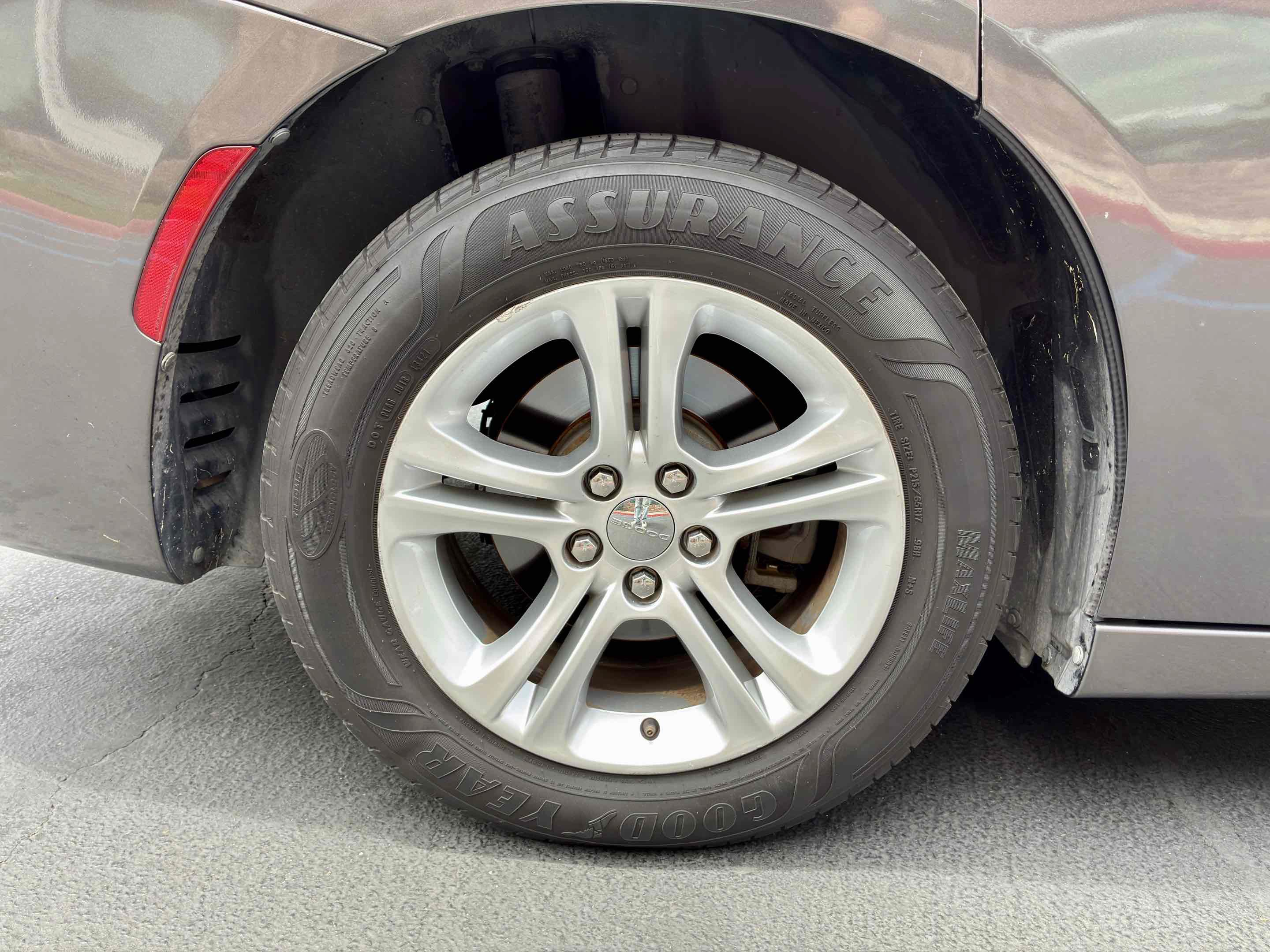 Used 2015 Dodge Charger SE RWD image 13