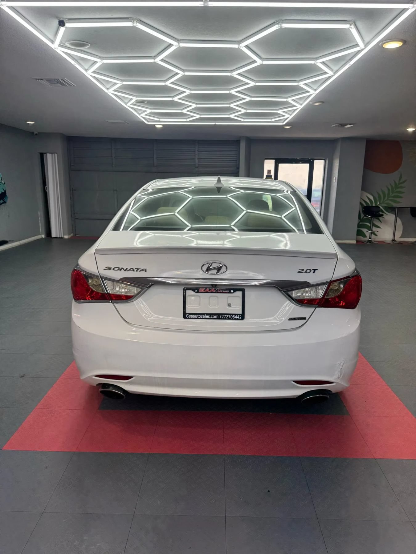 Used 2011 Hyundai Sonata Limited w/ Navigation Pkg 5 FWD image 6