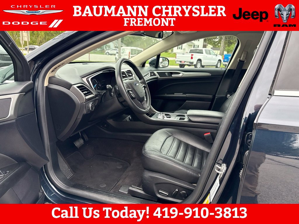 Used 2020 Ford Fusion SE AWD/4WD image 13