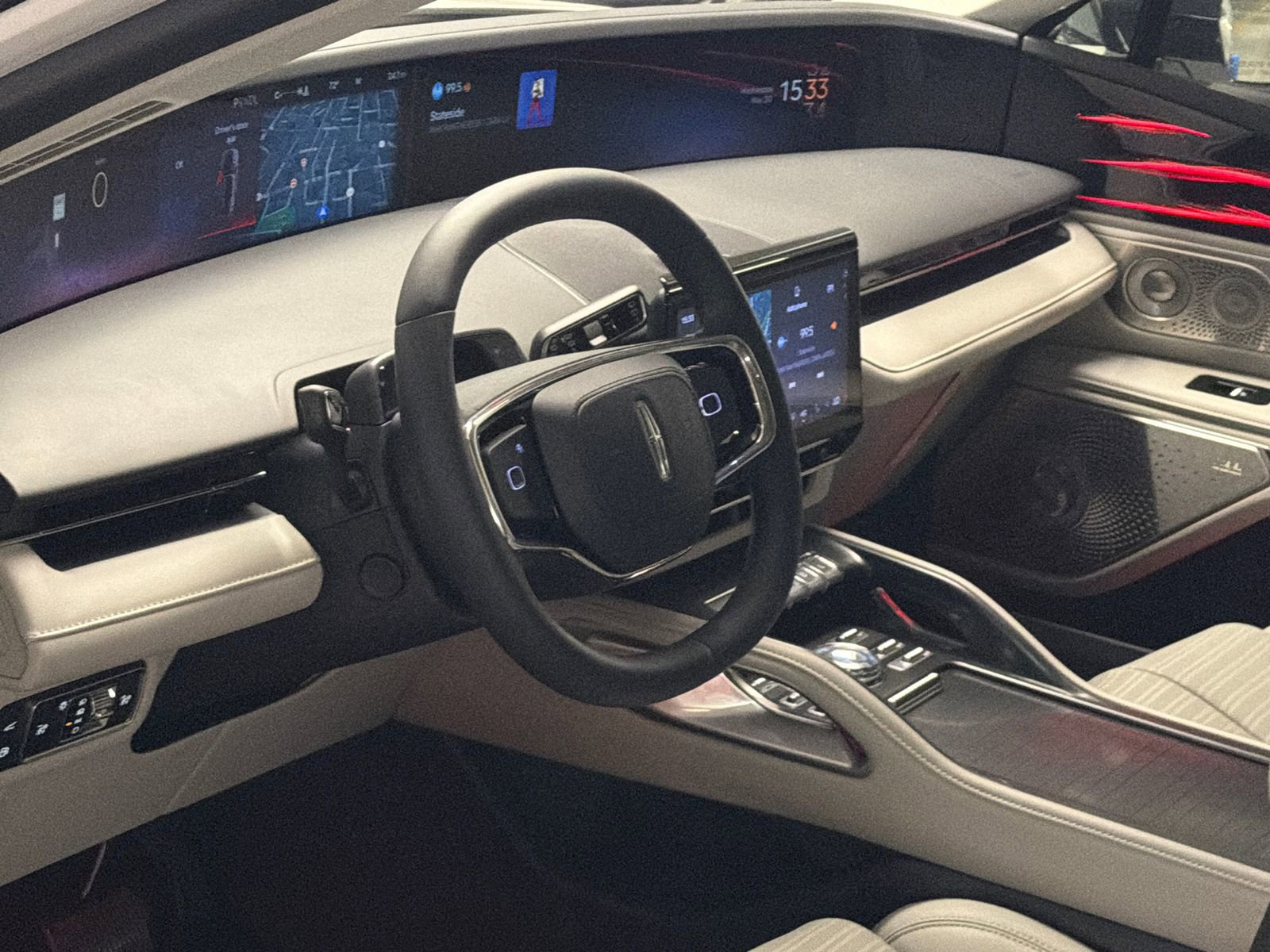 New 2026 Lincoln Nautilus Reserve AWD/4WD image 15