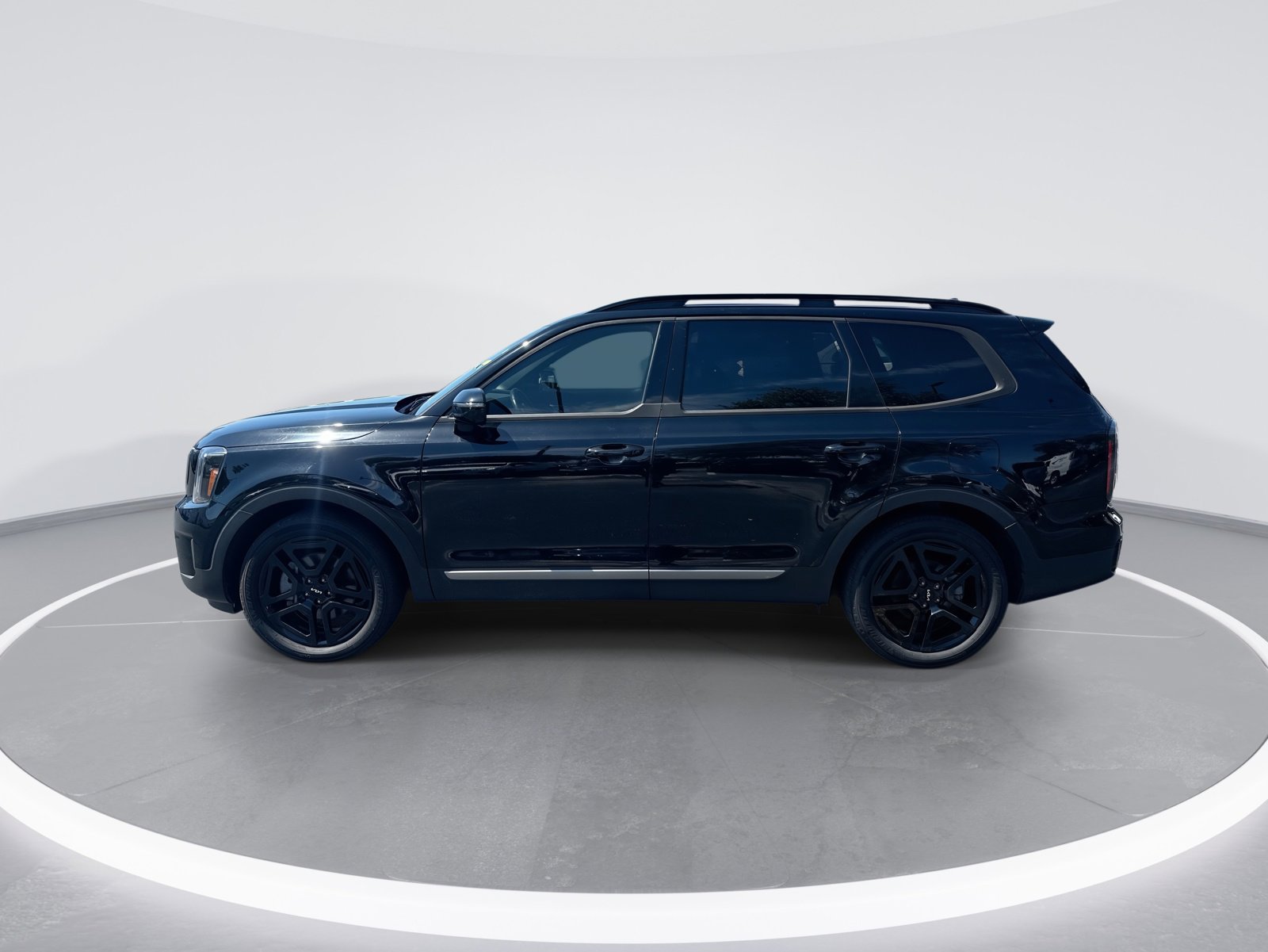 Used 2023 Kia Telluride SX X-Line AWD/4WD image 6