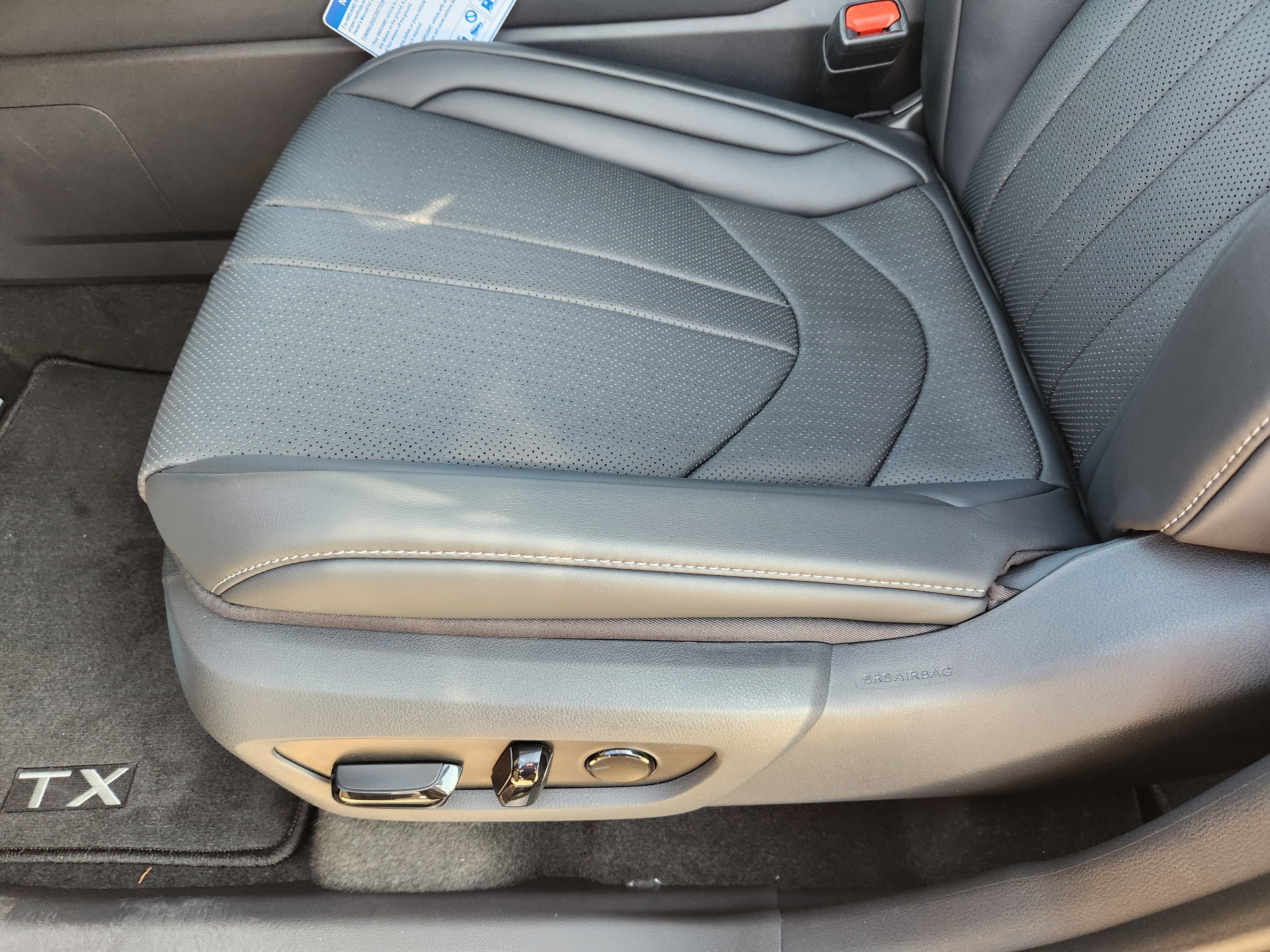 New 2026 Lexus TX 500h AWD image 17