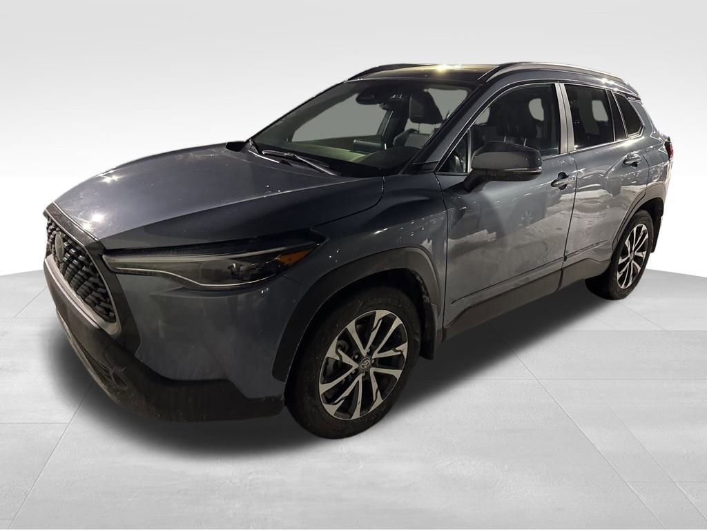 Used 2024 Toyota Corolla Cross XLE image 9