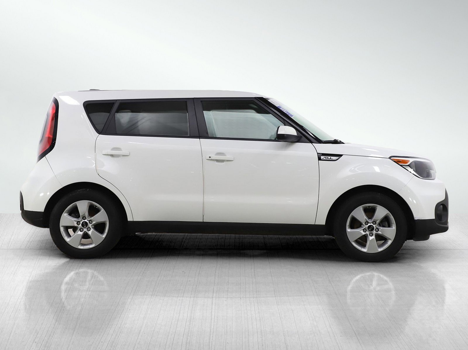 Used 2017 Kia Soul FWD image 6