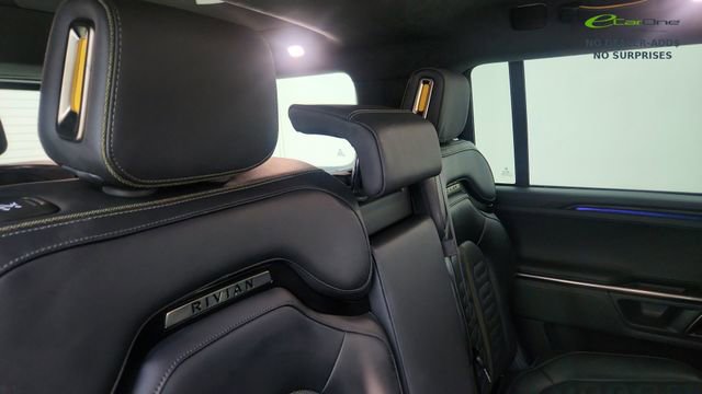 Used 2024 Rivian R1S Adventure AWD/4WD image 28