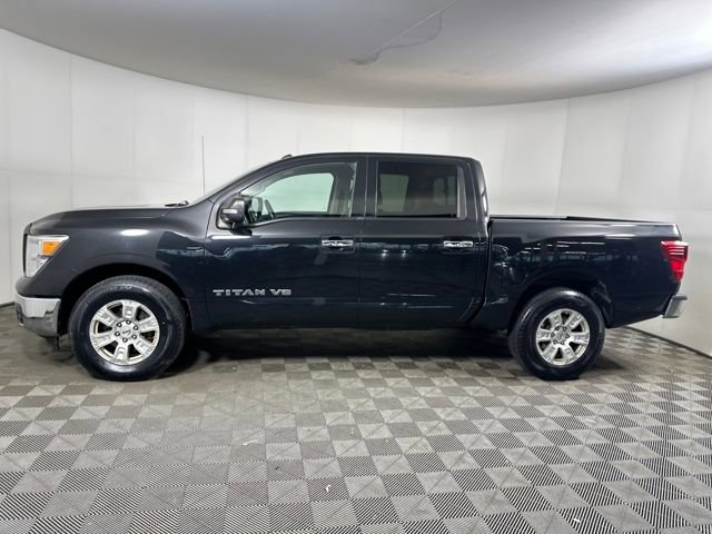 Used 2019 Nissan Titan SV image 6