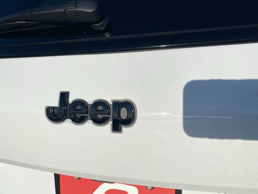 New 2025 Jeep Grand Cherokee L Altitude image 46