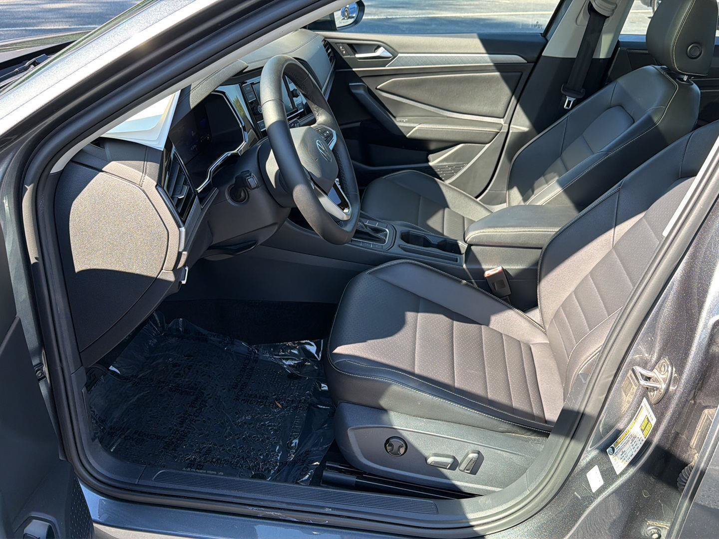Used 2022 Volkswagen Jetta SE FWD image 10