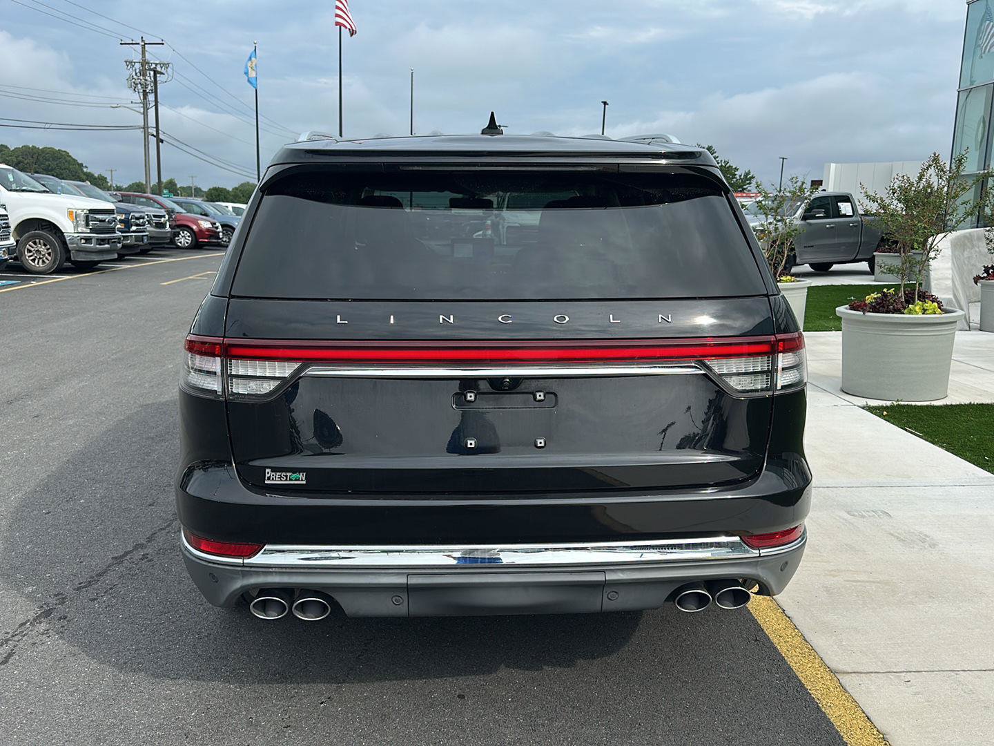 Used 2020 Lincoln Aviator Reserve w/ Equipment Group 202A AWD/4WD image 6