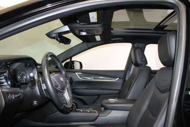 Used 2020 Cadillac XT5 Sportv AWD/4WD image 9