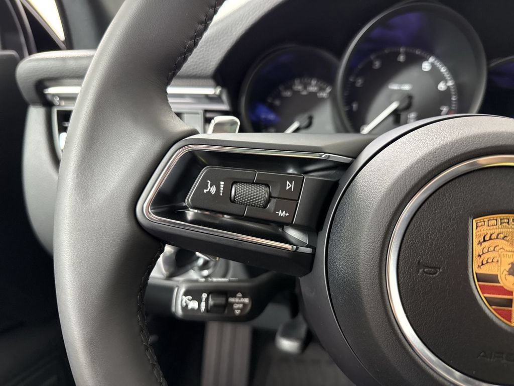 New 2026 Porsche Macan AWD/4WD image 38