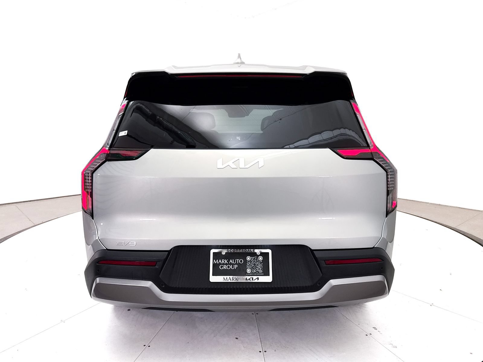 Certified 2024 Kia EV9 Light Long Range RWD image 18