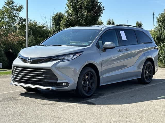 Used 2026 Toyota Sienna XLE Woodland Edition