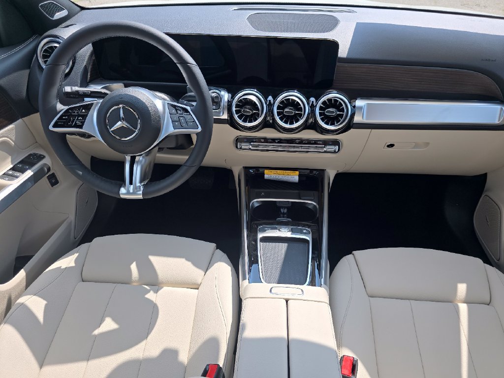 New 2026 Mercedes-Benz GLB 250 4MATIC image 22