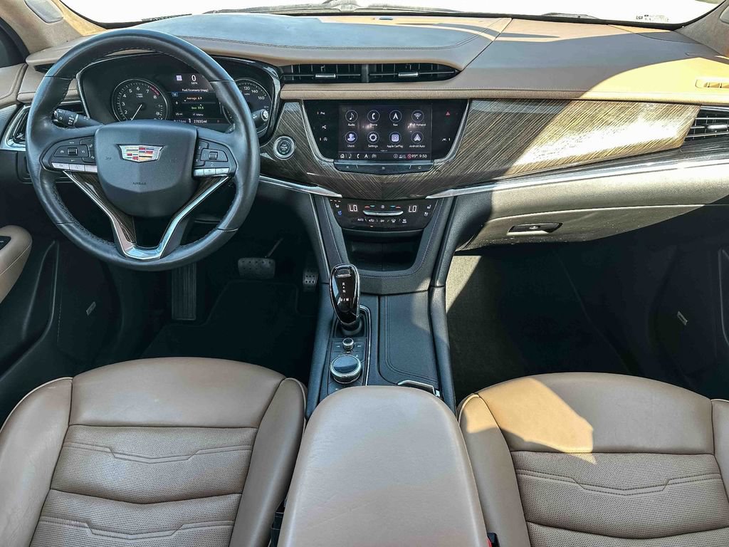 Used 2020 Cadillac XT6 Premium Luxury w/ Platinum Package FWD image 10