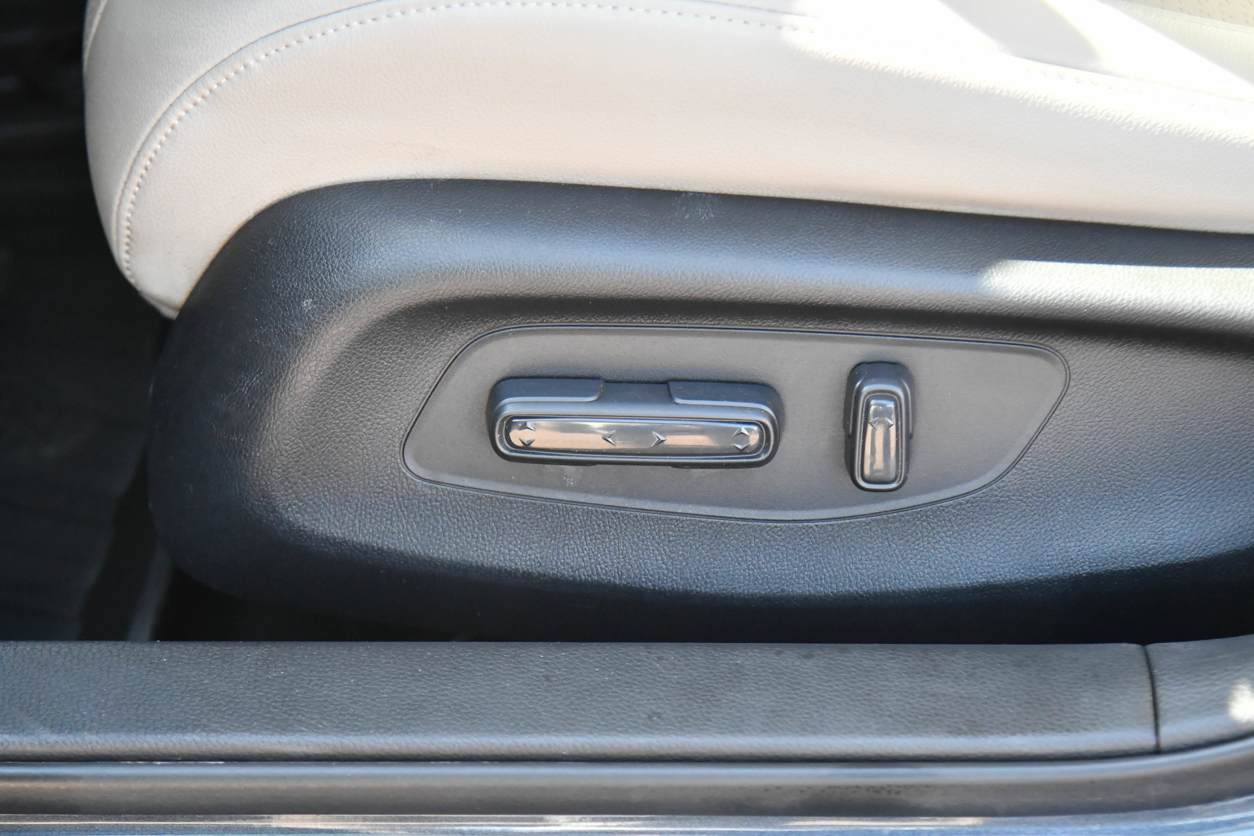 Used 2024 Honda Civic EX-L image 16