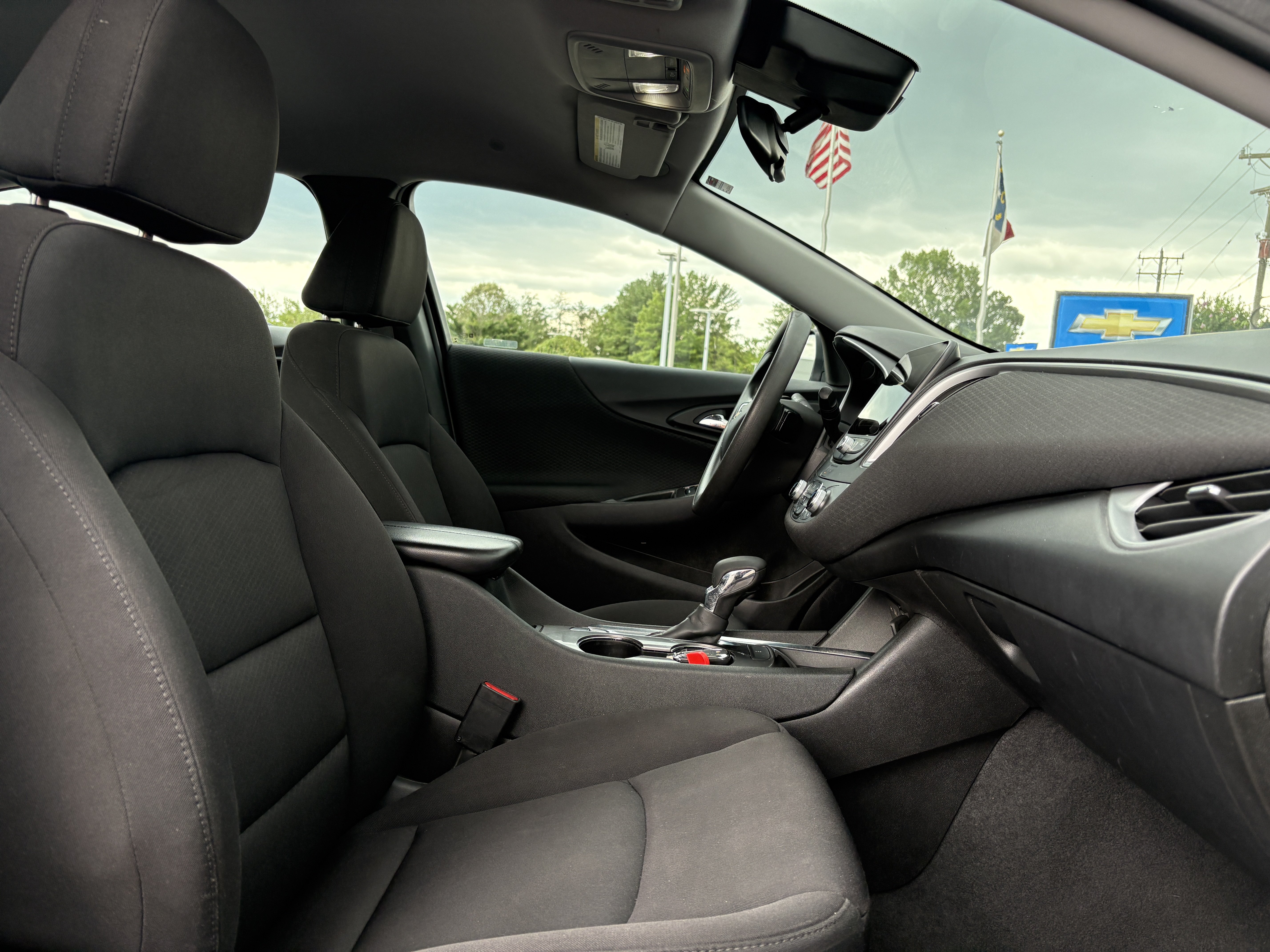 Used 2023 Chevrolet Malibu LT FWD image 13
