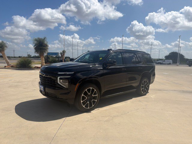Used 2026 Chevrolet Tahoe RST w/ Comfort Package AWD/4WD image 3
