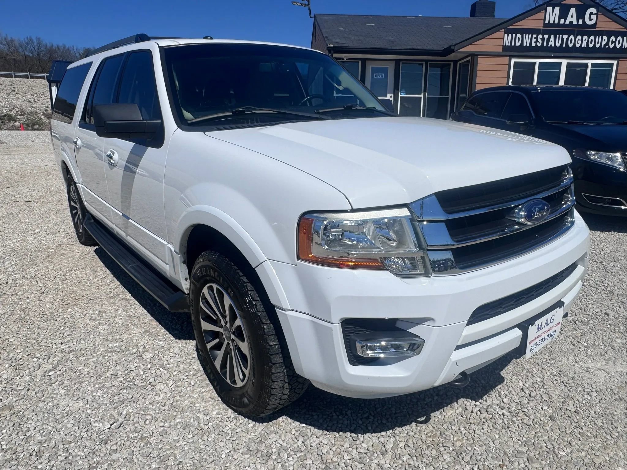 Used 2015 Ford Expedition EL XLT w/ Equipment Group 202A image 8