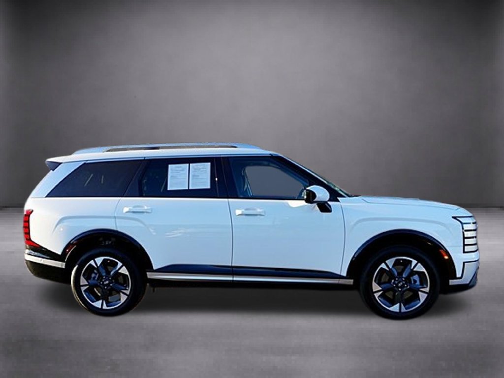 Certified 2026 Hyundai Palisade Limited AWD/4WD image 3