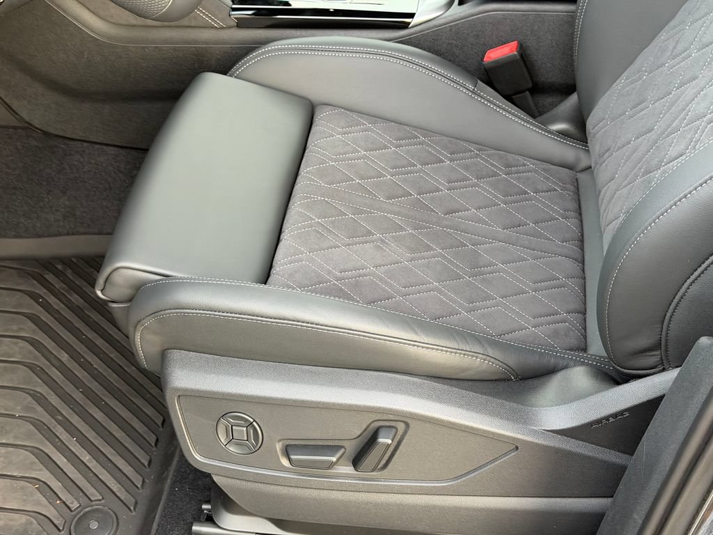 New 2026 Audi SQ5 Premium Plus AWD/4WD image 16