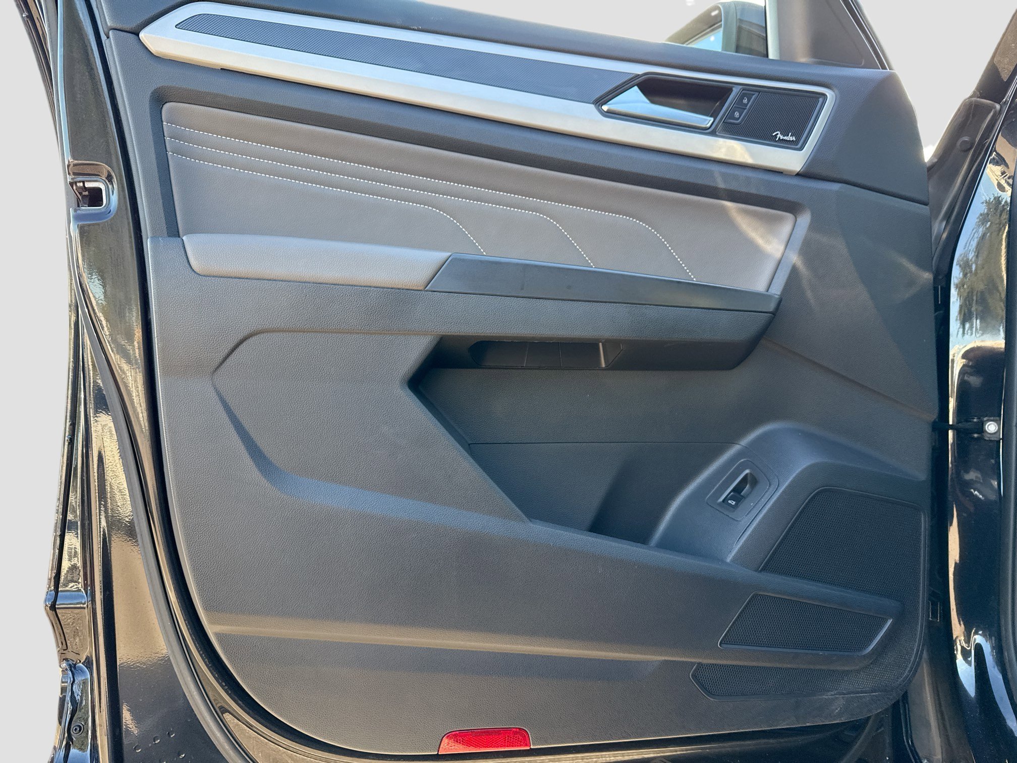 Used 2023 Volkswagen Atlas Cross Sport SEL Premium R-Line image 22