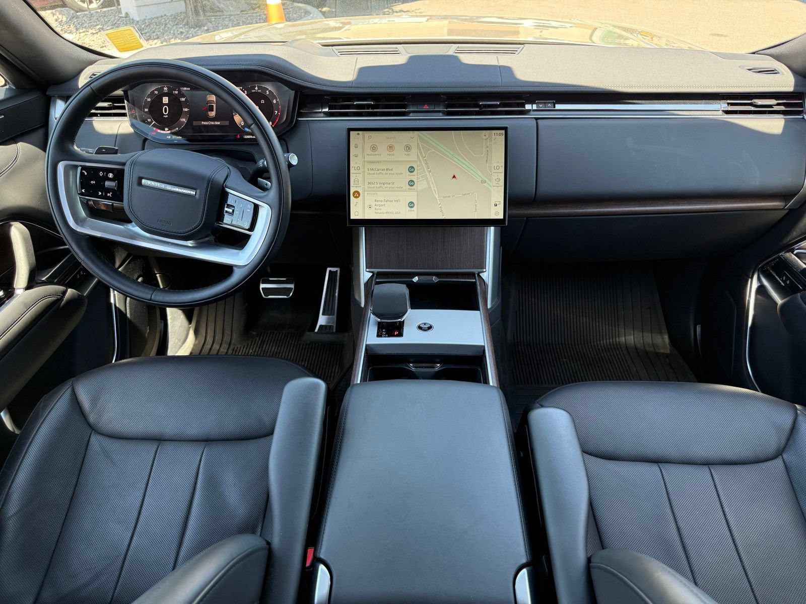 Used 2024 Land Rover Range Rover SE AWD/4WD image 25