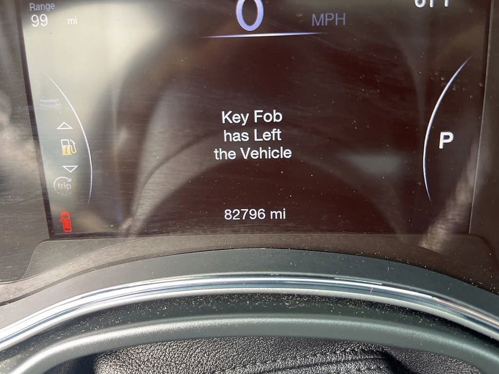 Used 2019 Jeep Grand Cherokee Altitude AWD/4WD image 31
