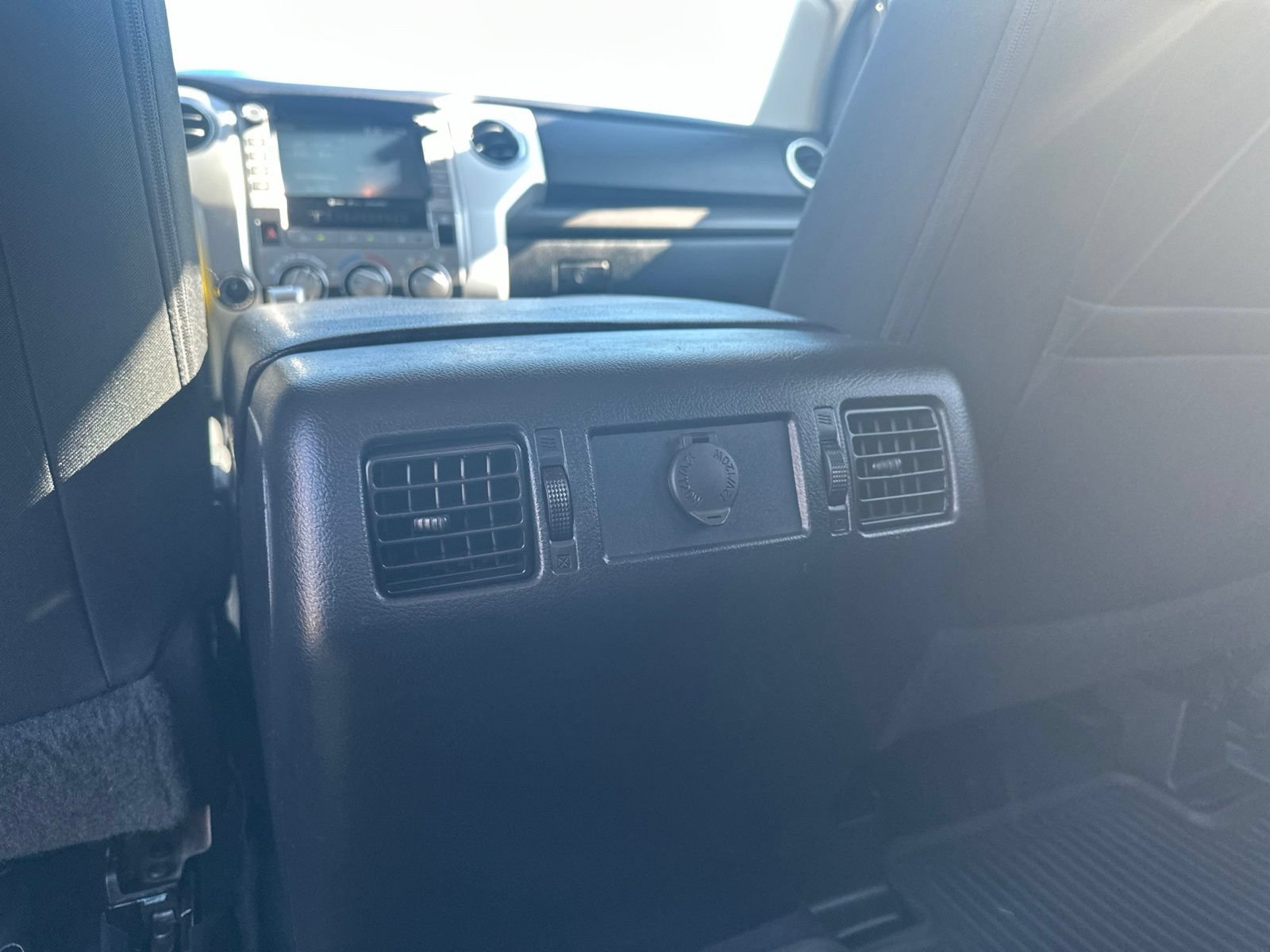 Used 2020 Toyota Tundra SR5 w/ SR5 Upgrade Package AWD/4WD image 22
