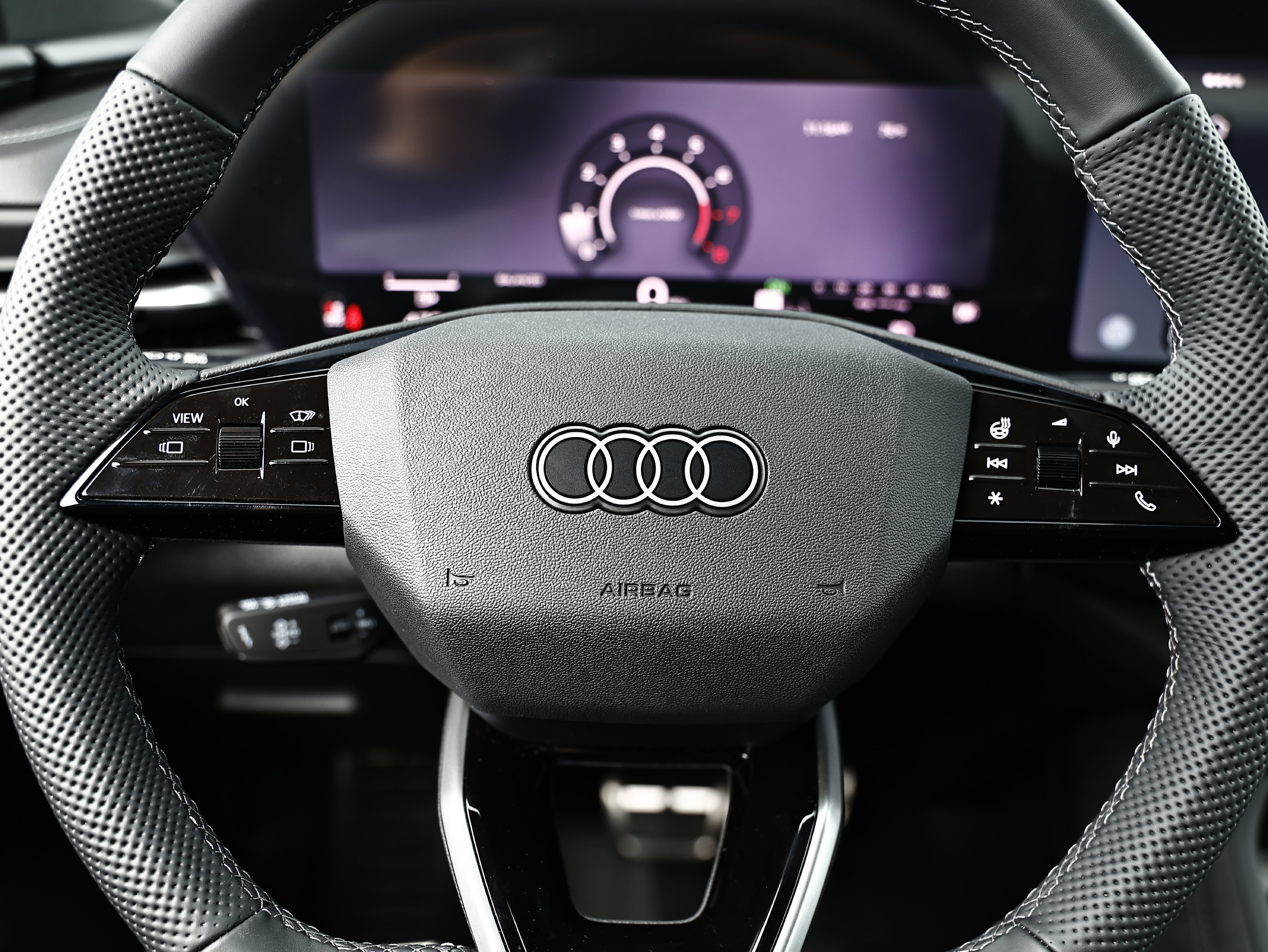 New 2026 Audi SQ5 Prestige AWD/4WD image 33