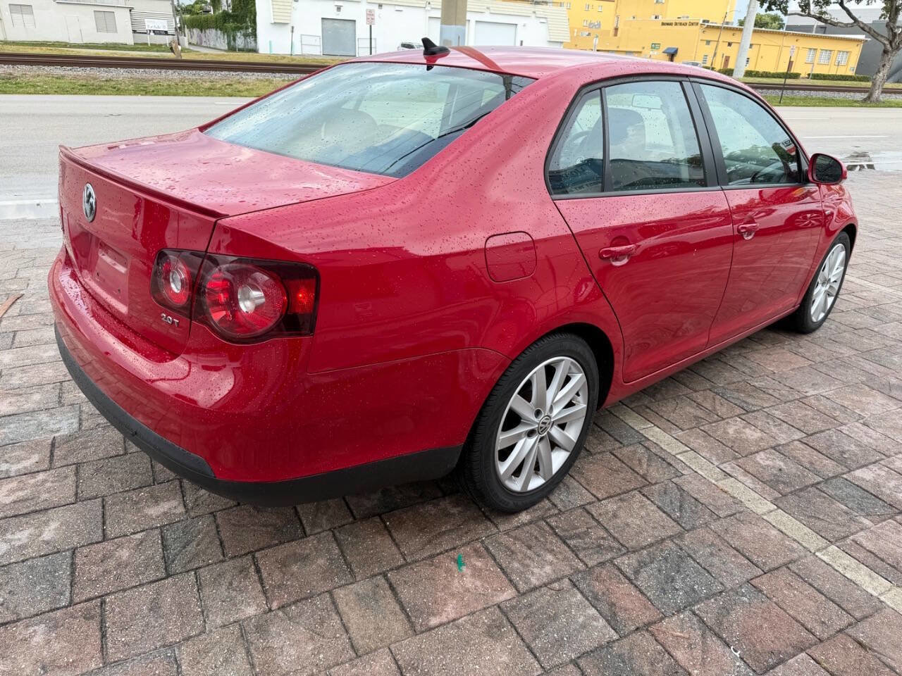 Used 2010 Volkswagen Jetta Wolfsburg Edition FWD image 7